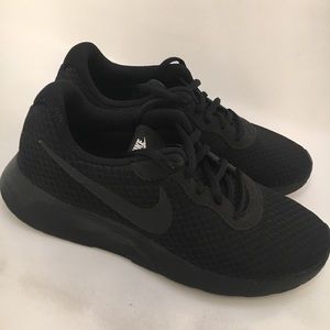 Women’s Tanjun Nike Shoes
